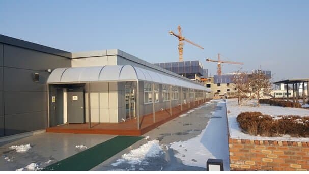 서연전자 건립공사 중 금속 및 창호공사